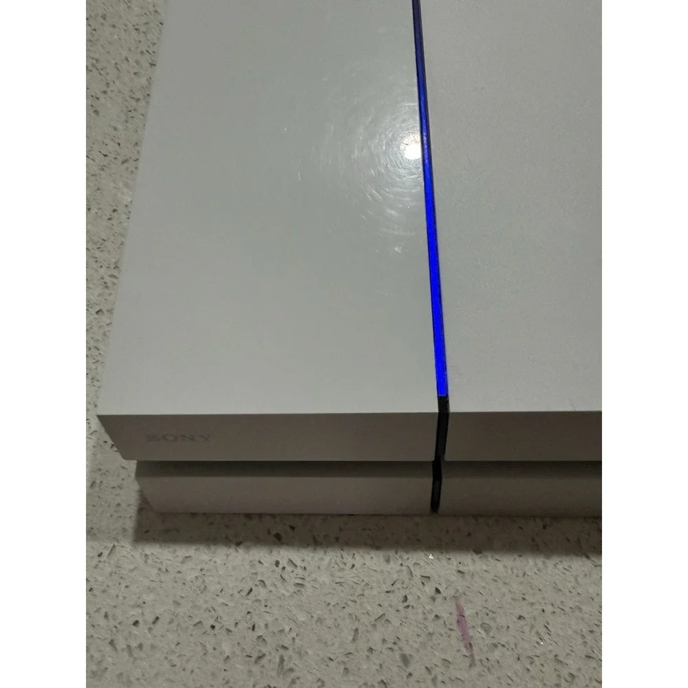 Sony PlayStation 4 500GB‎ Glacier White Console ,1 Controller,1 Game,plug Cord,